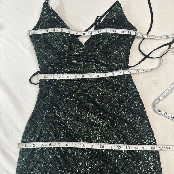 NEW $398 La Femme [ 4 ] V Neck Sequin Sleeveless‎ Gown Dark emerald Green - Picture 3 of 15